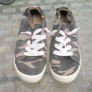 Canvas Sneakers